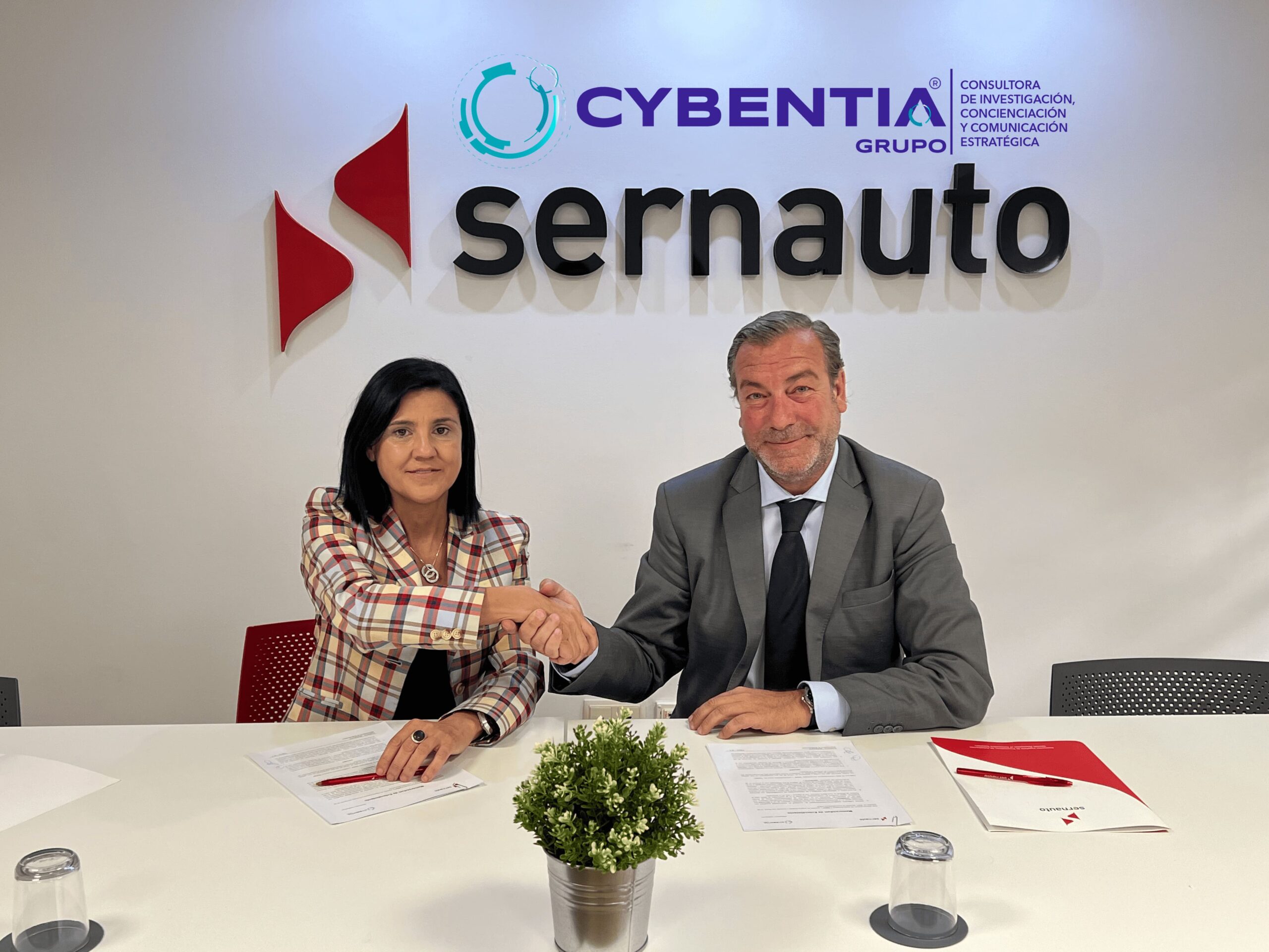 Acuerdo Cybentia-Sernauto-Gupo-CYBENTIA