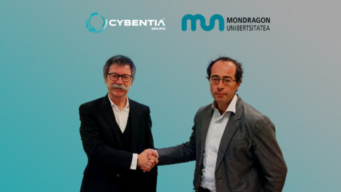 A la izquierda, Javier López Tazón, de Grupo CYBENTIA. A la derecha, Carlos García, de Mondragon Unibertsitatea